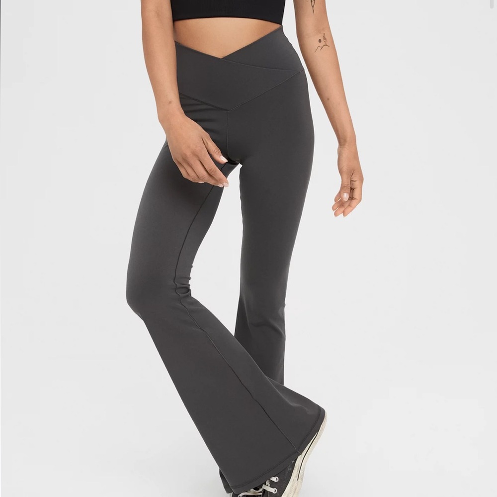 aerie Offline Crossover Real Me Gray High-Waist Flare Leggings